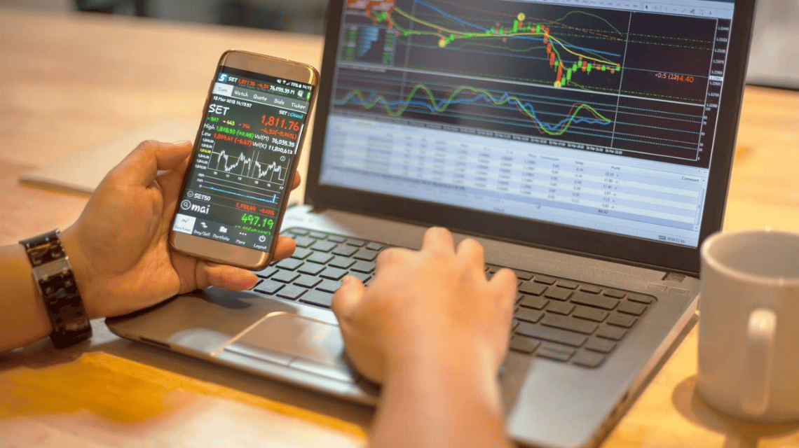 Perbedaan Saham dan Crypto Platform